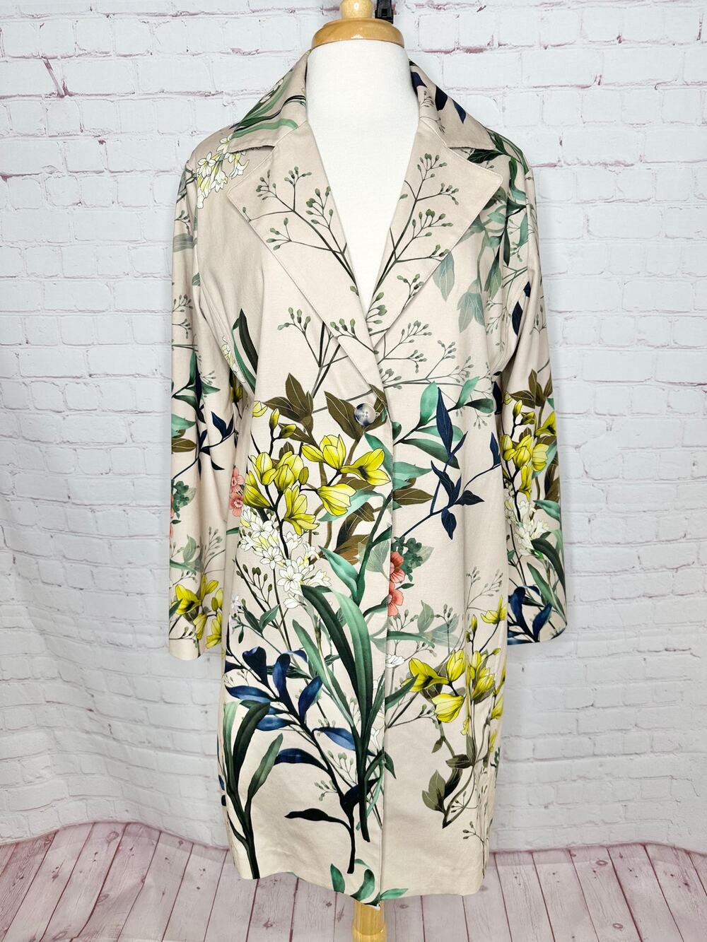 Chico’s Floral Beige Trenchcoat Women's Large Unlined Layers Jacket Chico's 2.5